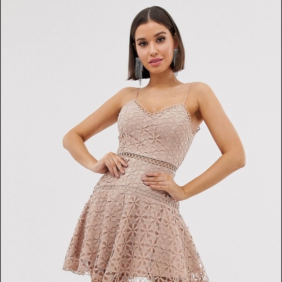 NWT WOMENS LOVE TRIANGLE FLORAL CROCHET CAMI SKATER DRESS - Picture 1 of 16